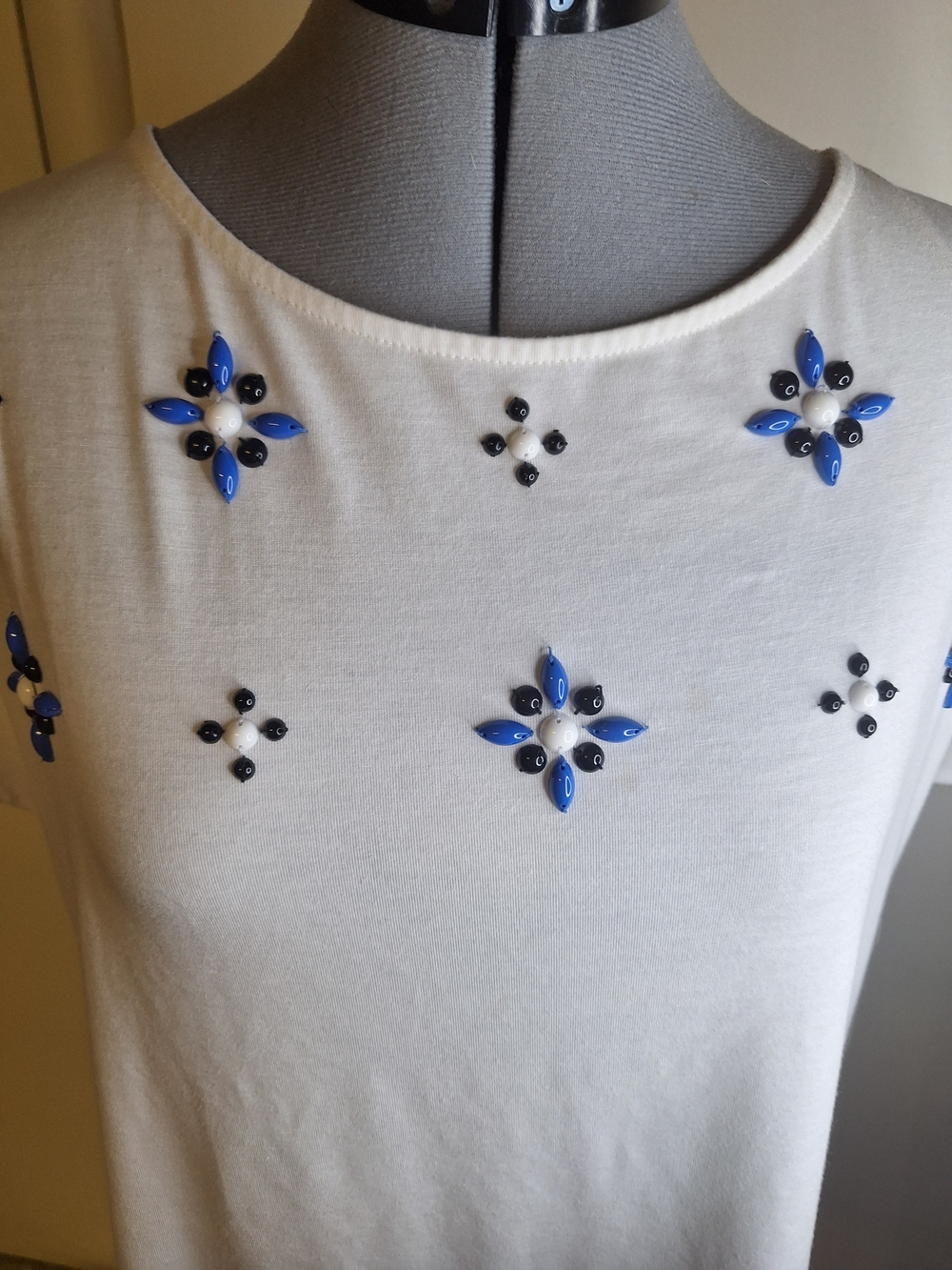 Ruby Rd. White Tunic with Blue and Black Bead Motifs